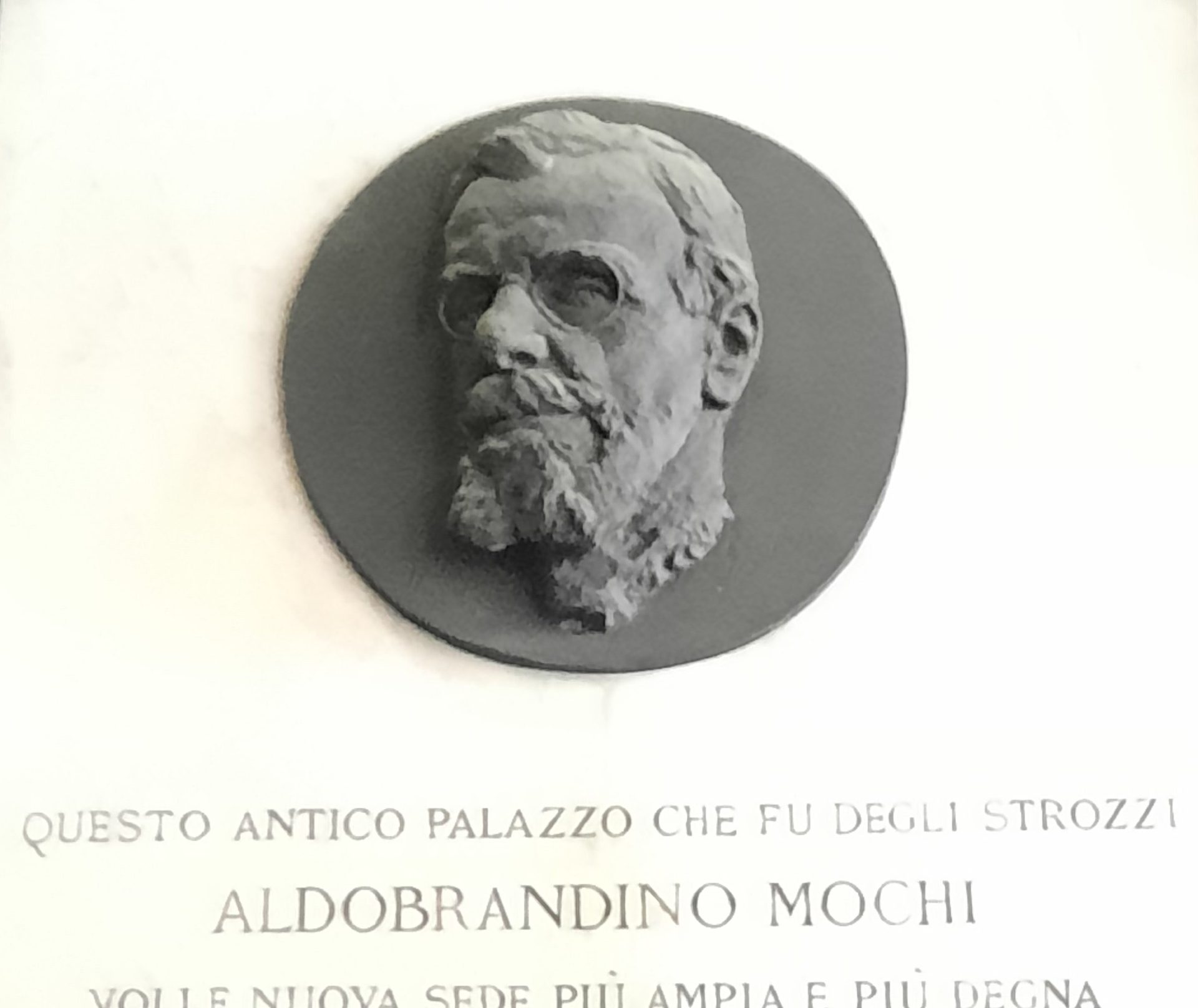 Aldobrandino%20Mochi%27s%20monument%2C%20Palazzo%20Nonfinito%2C%20Florence%20-%2003.jpg